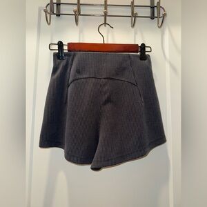 Lulu Ribbed Softstreme High-Rise Short 2’ - Black